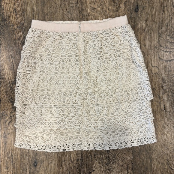 Club Monaco Ivory Lace Mini Skirt - Picture 4 of 9
